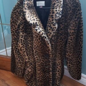 Elegant Leopard Print Teddy Jacket